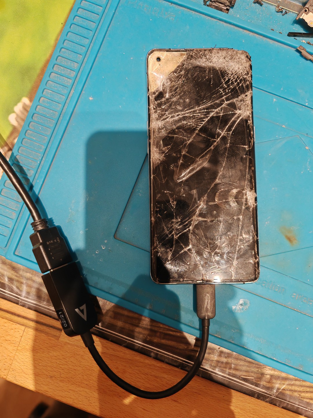 Tél avec adaptateur HDMI